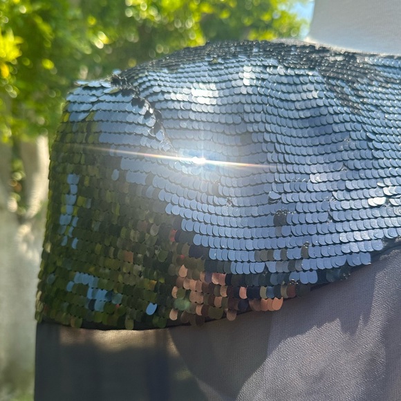 100% Polyester - Picture 3 of 10